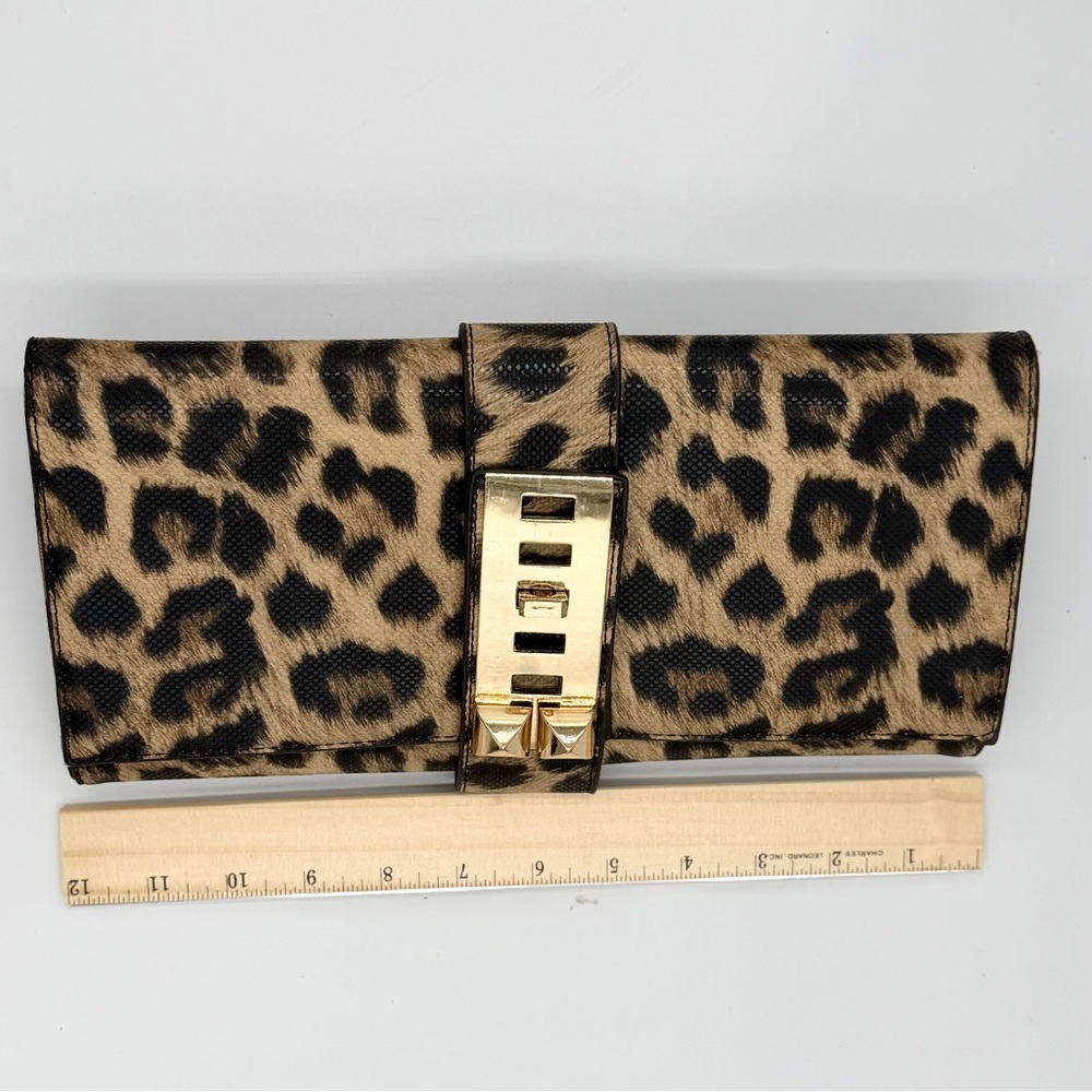Chic Leopard Print Clutch with Gold Buckle - Picture 10 of 10